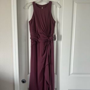 DRESS, Never USED !